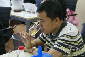 纳新总经理庞惊宇先生
